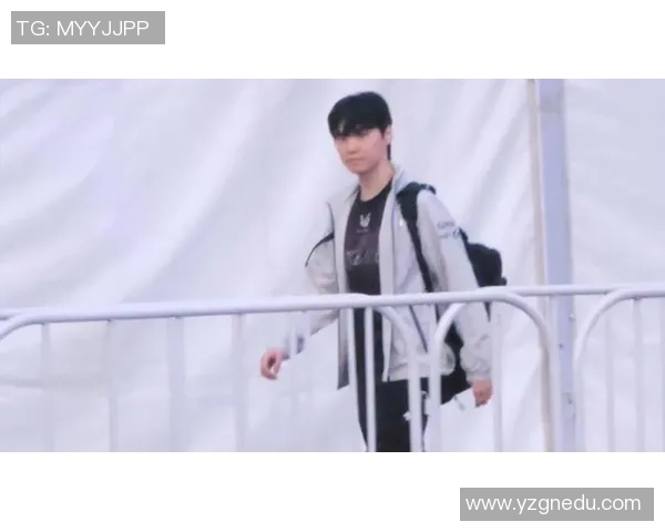 姿态看GEN不鞠躬离场引发热议为何未打招呼直接走人